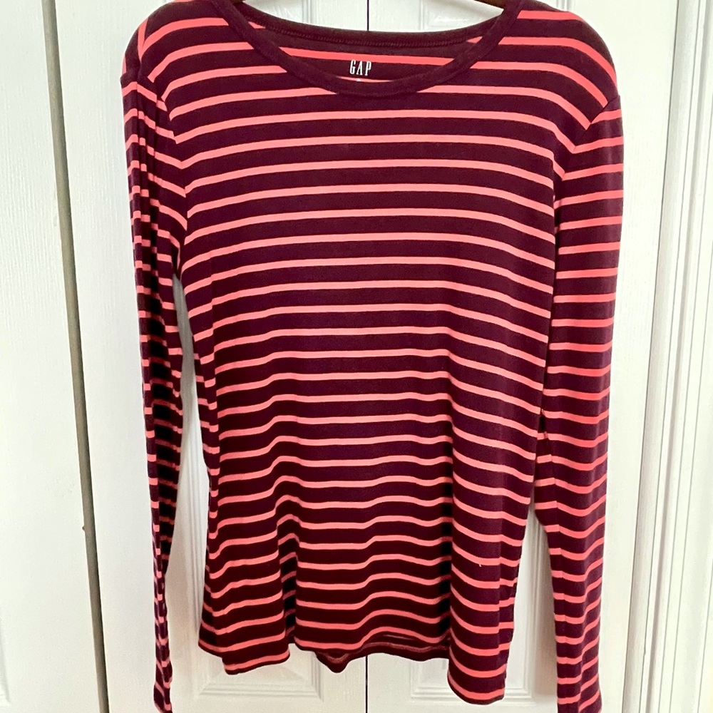 🛍3/$25🛍 Gap Long sleeve shirt